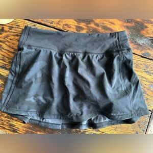 Lululemon pace rival mid rise skirt